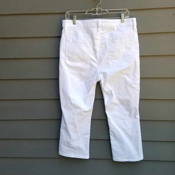 Talbots White Crop Flare Jeans size 10 Petite - Picture 4 of 13